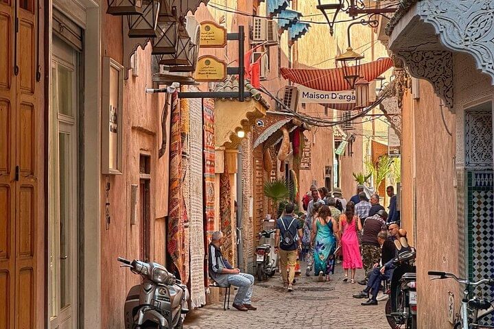 Marrakech City: Private half Day Sightseeing Tour