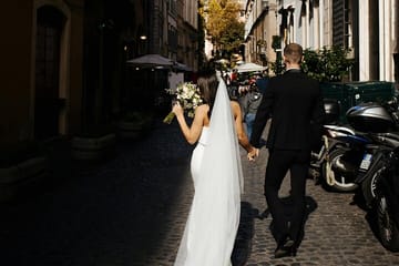 Couples Photoshoot Experience on the Streets of Rome