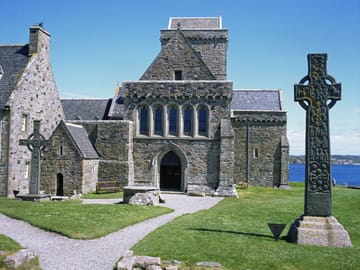 4 Day : Mull, Iona and Staffa Puffin Experience from Edinburgh (room with double bed)