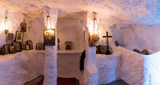 Hiking Meteora’s Hermit Caves from Kastraki photo 4