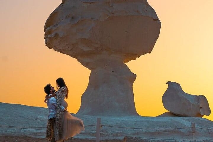 Private 3 Days Eco Bahariya Oasis Camping Tour