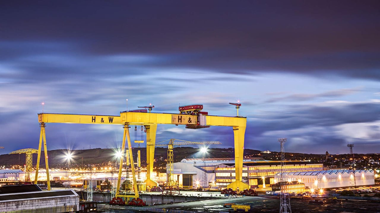 Dublin to Belfast: Titanic Quarter, Peace Walls & Giant Murals (Full-Day Tour) 3