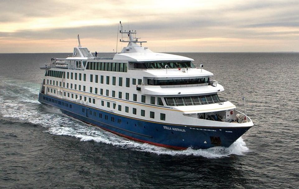 Cruise through the Glaciers from Ushuaia to Punta Arenas