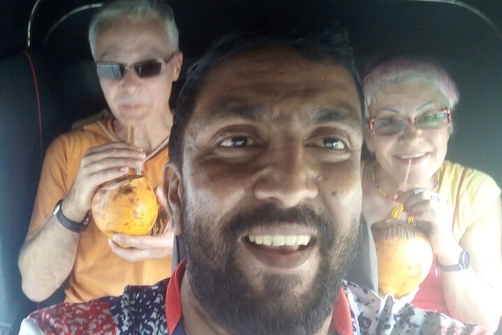 Tuk Tuk city tour is very cheap in colombo( All inclusive tour)