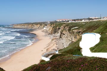 Between Palace and Sea – Mafra, Ericeira and Queluz Private Tour