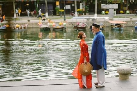 Ao Dai Photography in Traditional Attire Capture in Hoi An