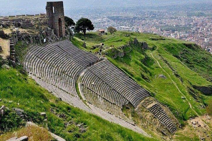 Discover Ancient Pergamon: A Fascinating Tour from Izmir