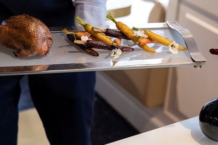 Paris Bus Tour: Gourmet French Cuisine, Fine Dining & Sightseeing