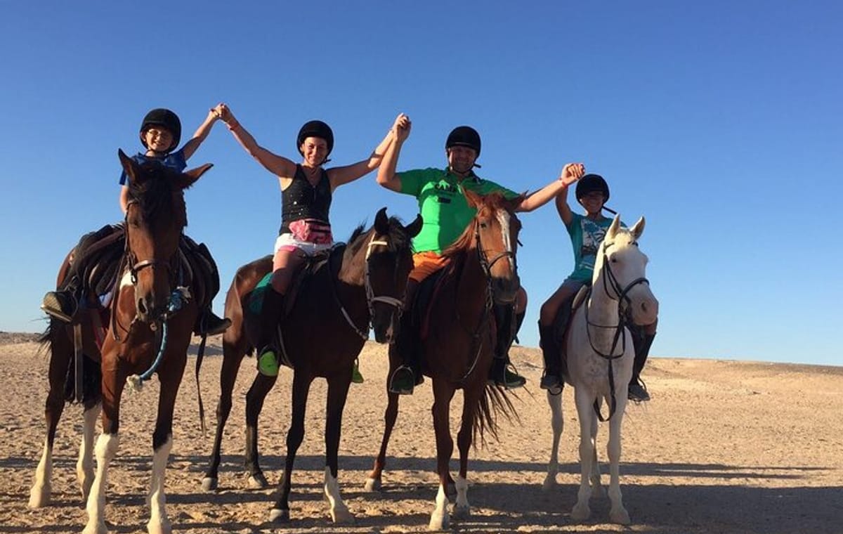 2-Hour Horseback Riding Tour Across Beach & Desert in Hurghada