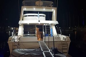 Private Tailormade Yacht Sunset Cruise in Santorini