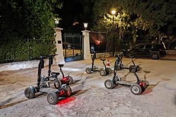 Evening Electric Scooter Tour of Athens and Monastiraki