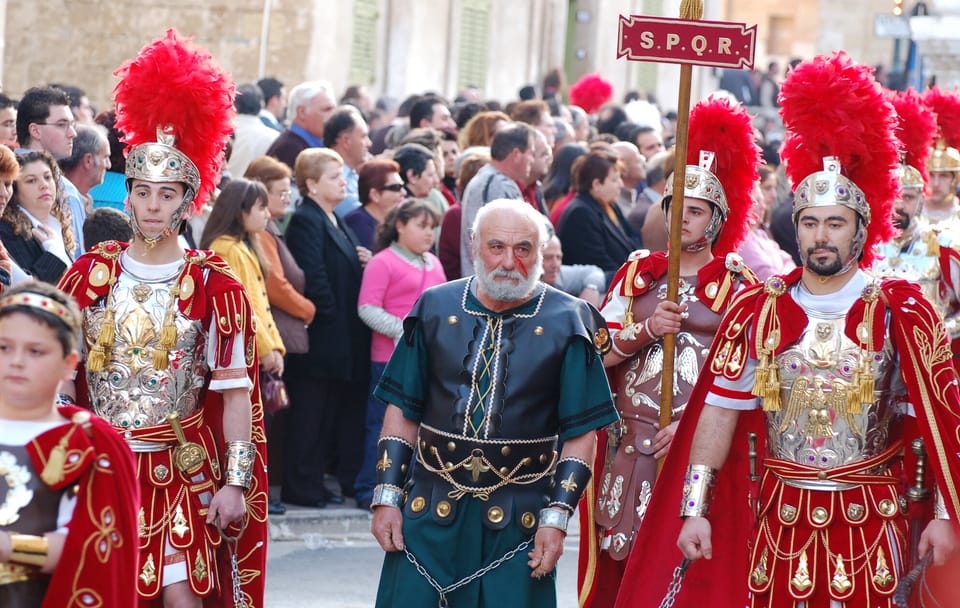 Good Friday Procession Tour with Guaranteed Seating in Żebbuġ