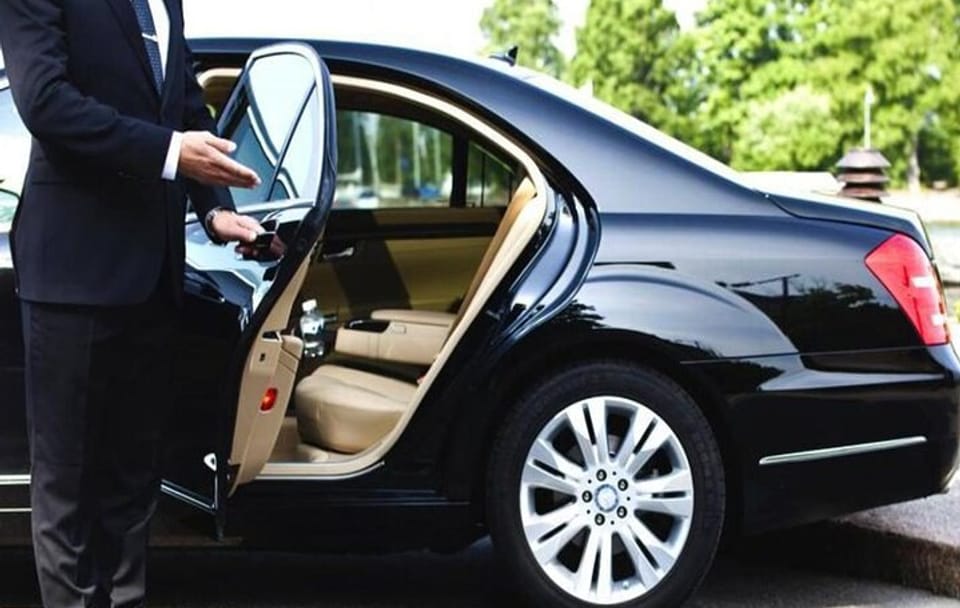 Private Transfer from Trincomalee to Colombo Airport with Stops