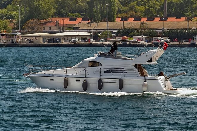 Private Bosphorus Yacht Cruise 3