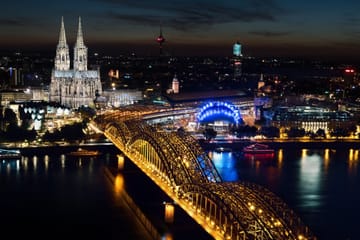 Private 24-Day Luxury Tour of Paris and France