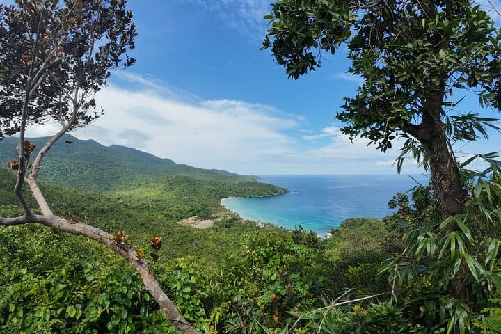 Shore Excursion Puerto Princesa Port: Beach Tour & City tour