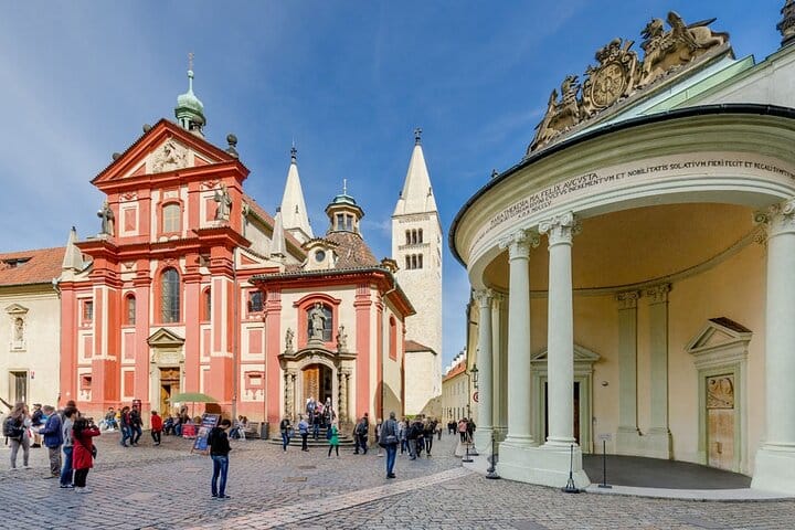Self-Guided Audio Tour - Prague Castle District 9