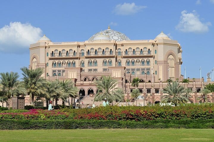 Full Day Abu Dhabi Guided Tour