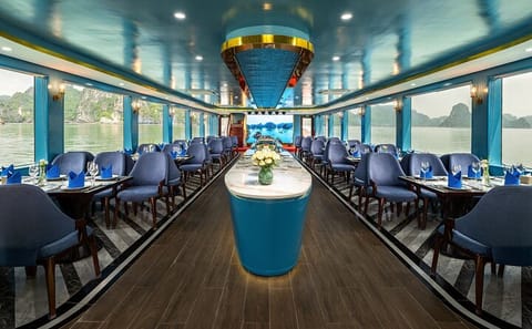 Luxury Day Cruise and Exploration of Halong Bay