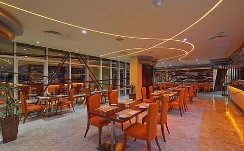 Culinary Fusion Seafood Dinner in Dubai