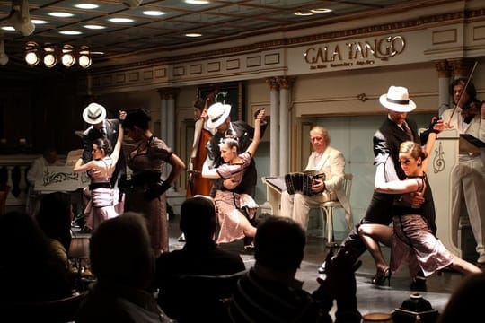 Gala Tango Dinner-Show with optional Classic Bus Transfer