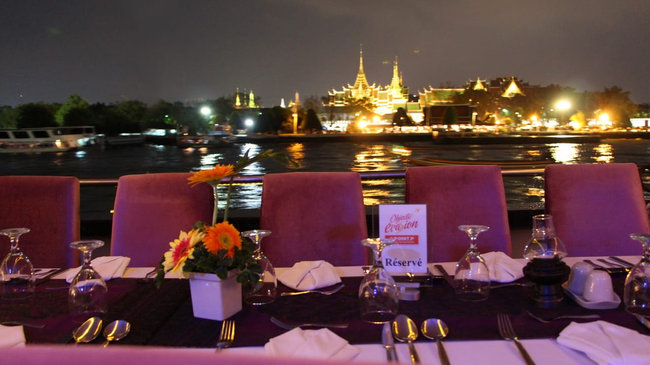 Chaophraya Cruise - Amazing Dinner Cruise 9
