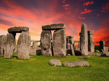 Private Day Trip to Windsor, Stonehenge and Bath from London
