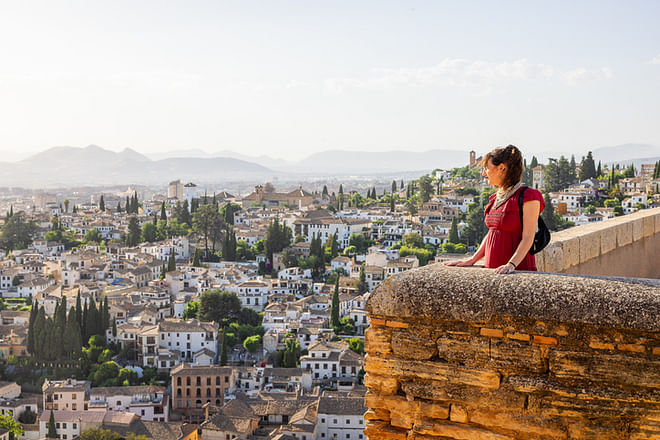 Hidden Gems and Mystical Caves: A private tour of the Albaicín and Sacromonte