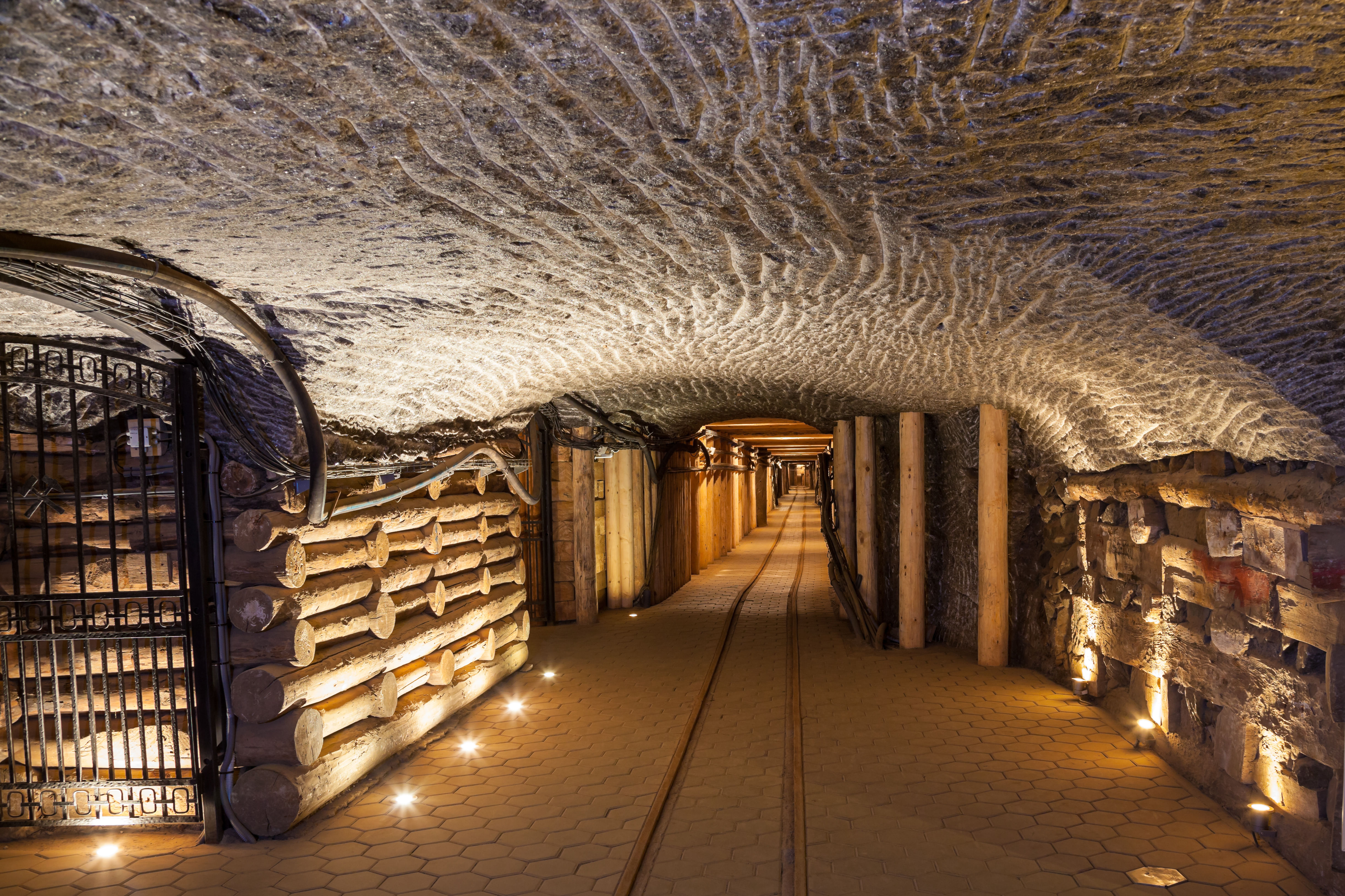 Wieliczka Salt Mine Italian Guided Tour with Private Transport