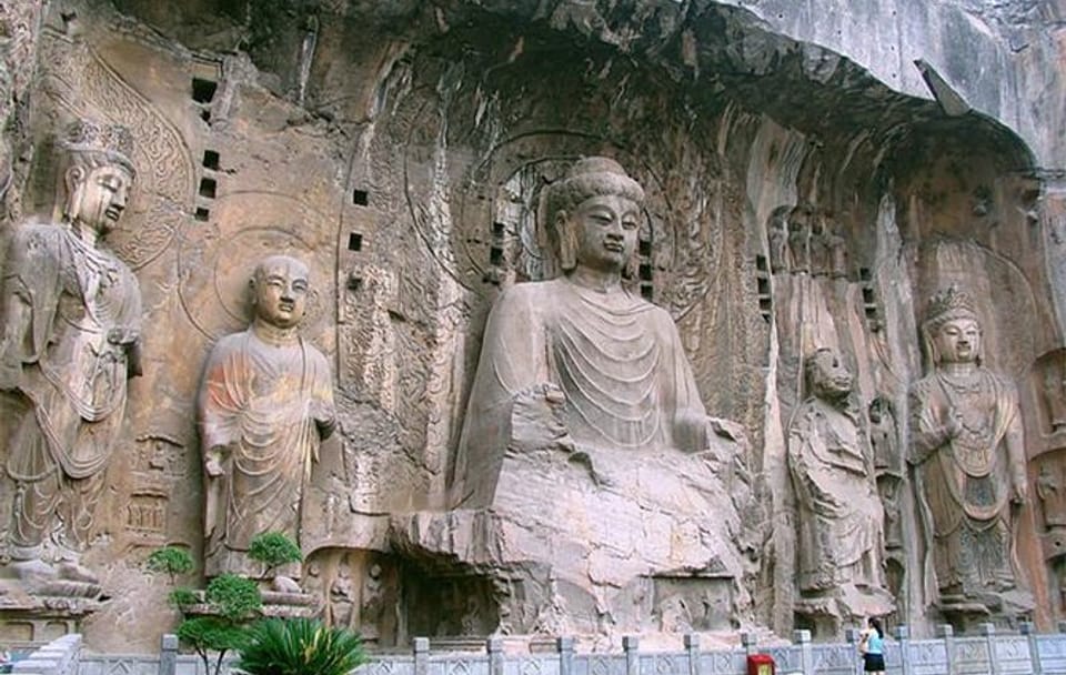 Luoyang Day Trip from Xi'an with Longmen Grottoes Visit