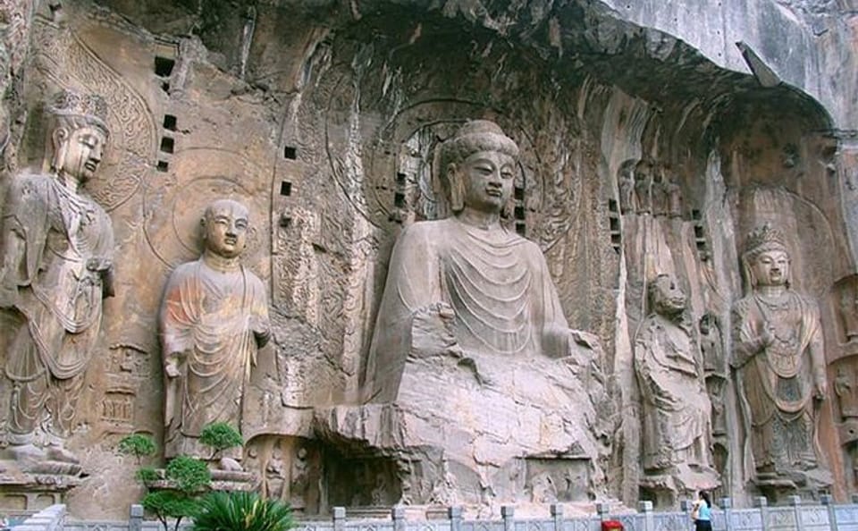 Luoyang Day Trip from Xi'an with Longmen Grottoes Visit