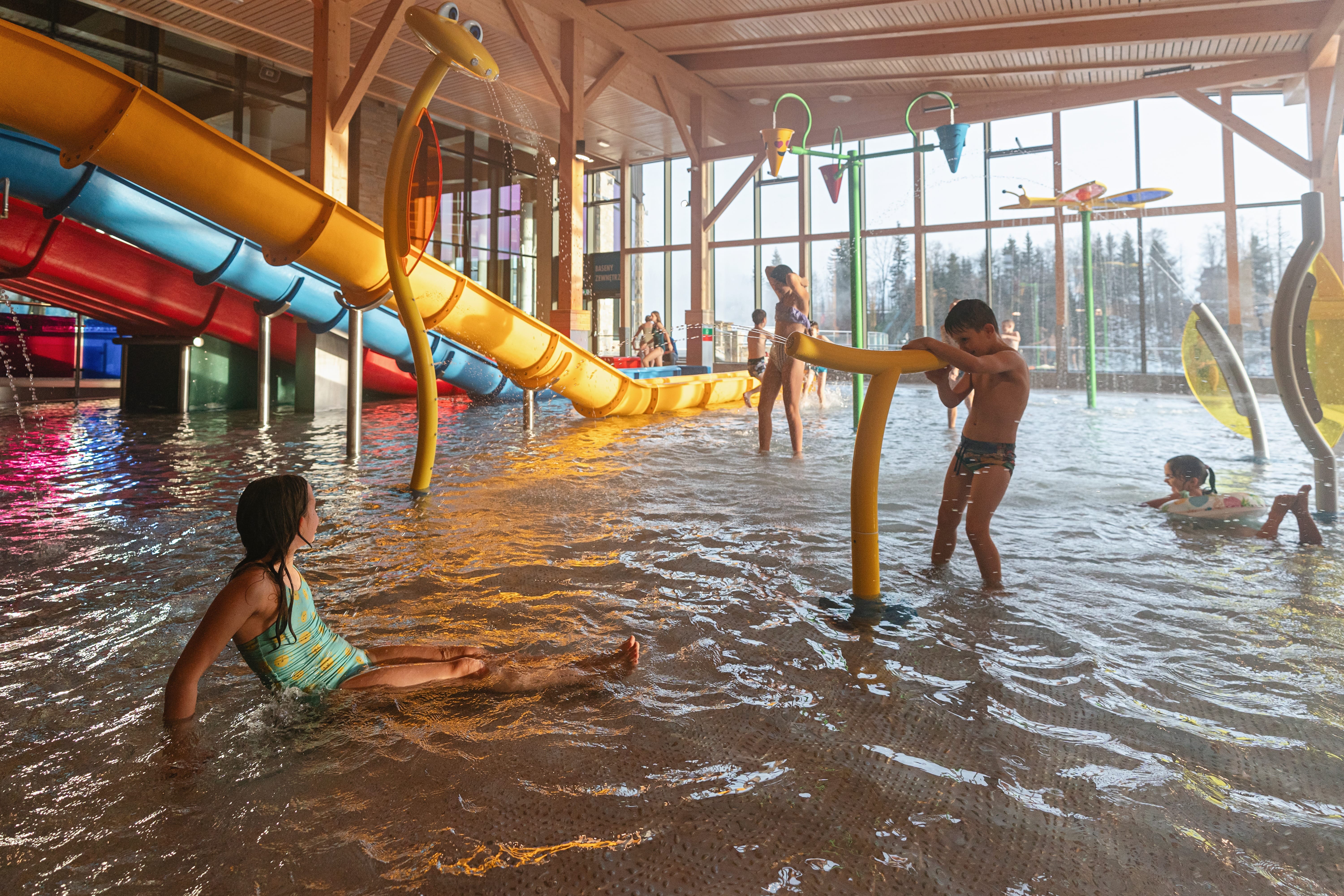Chochołów Thermal Baths children's indoor water playground — water slides kids zone family thermal baths