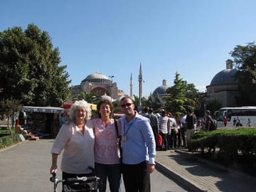 Istanbul Cultural Tour: Hagia Sophia, Blue Mosque, Grand Bazaar