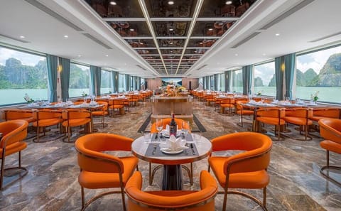 Hanoi to Halong Bay: Leona 5-Star Luxury Cruise with Tasty Lunch