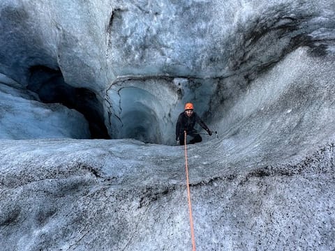 Ice climbing at Sólheimajökull, photo 4