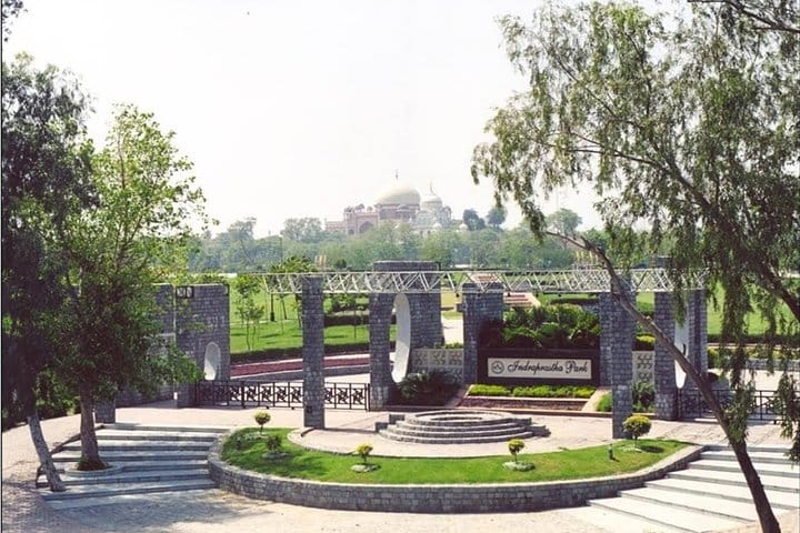 Early Morning Tour with Famous Park at Delhi on Private Basis 8
