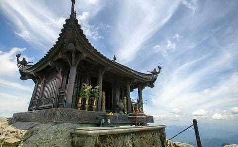 Full-Day Cultural Tour of Yen Tu Mountain from Hanoi