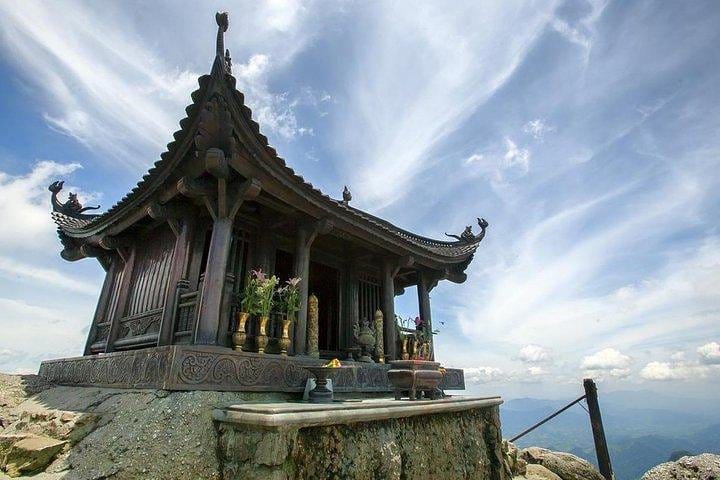 Yen Tu Mountain