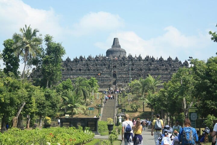 Merapi Jeep Sunrise, Borobudur Climb Up, Prambanan Temple Tour
