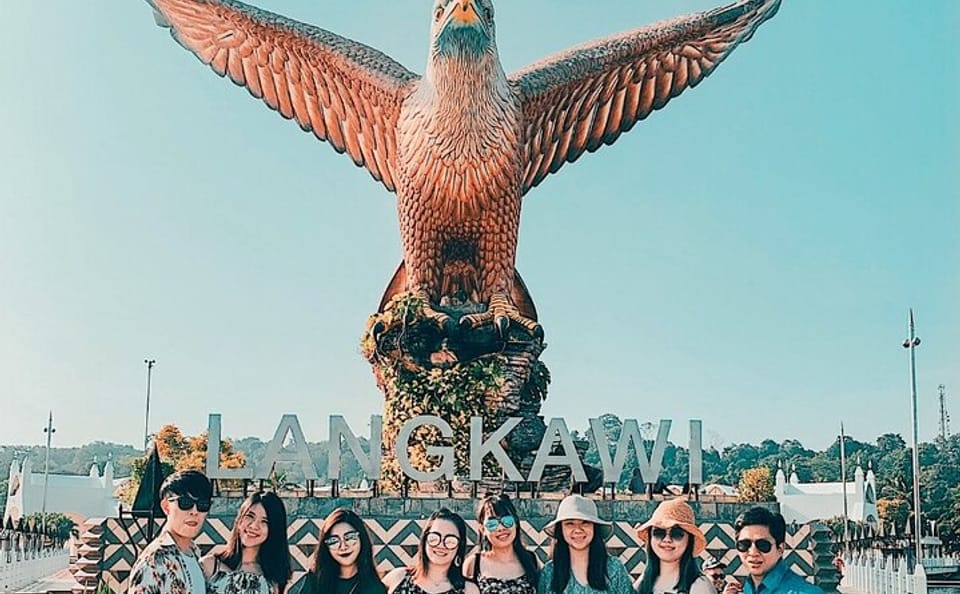 Essential Langkawi Group Tour – Top Attractions in a Day”