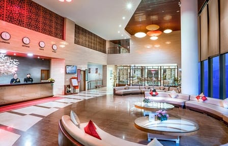 Sapa Trekking 2 Days Tour with Overnight 4 * Hotel By Cabin Bus