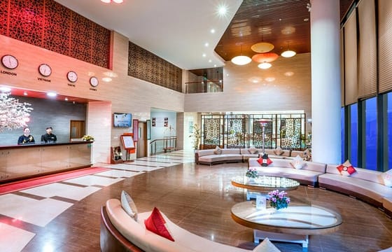 Sapa Trekking 2 Days Tour with Overnight 4 * Hotel By Cabin Bus