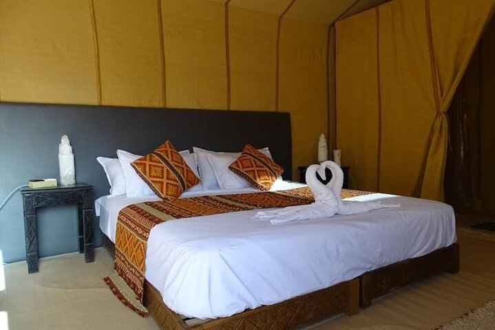 Luxury Camp in Merzouga Desert with Camel Trekking, Vehicule 4WD