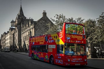 Walking Tour of Edinburgh's Historic Sites and Christmas Market
