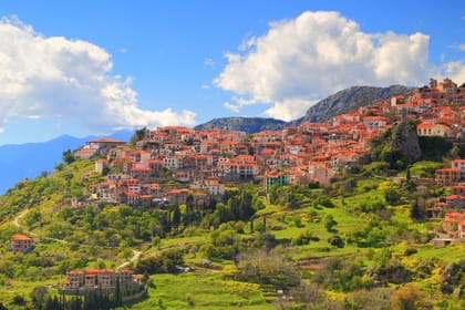 Highlights of the Mainland: Delphi and Meteora