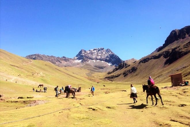 Trek to Rainbow Mountain