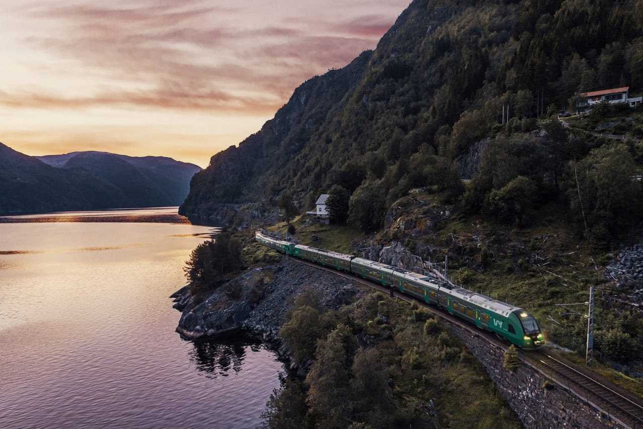Private guided Bergen to Oslo, Viking Village, Nærøyfjord Cruise & Flåm Railway 8