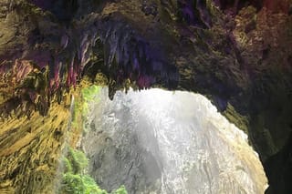 Private Day Tour to Gulong Canyon and Cave Fairland from Guangzhou
