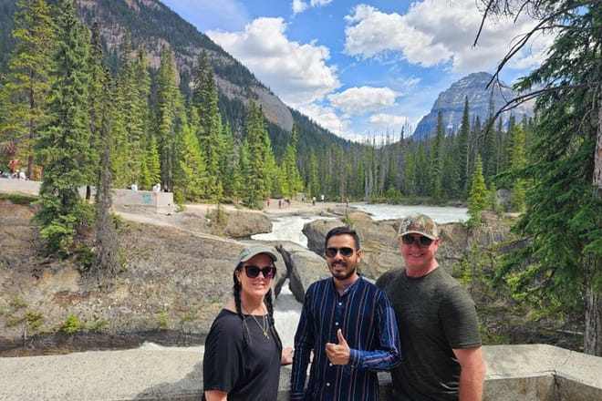 Private Tour Moraine Lake and Lake Louise photo 6