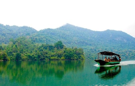 Kayaking Adventure at Ba Be Lake, Bắc Kạn Province